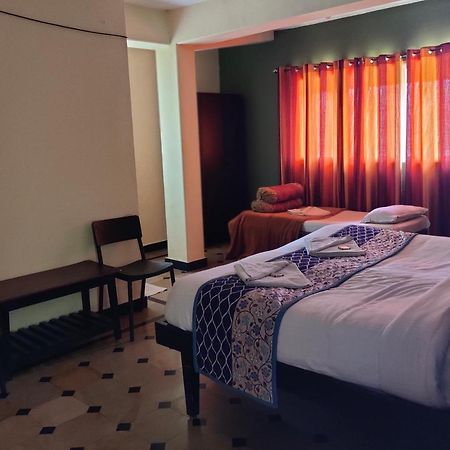 Hotel Caveri Comfort Inn Madikeri Ngoại thất bức ảnh