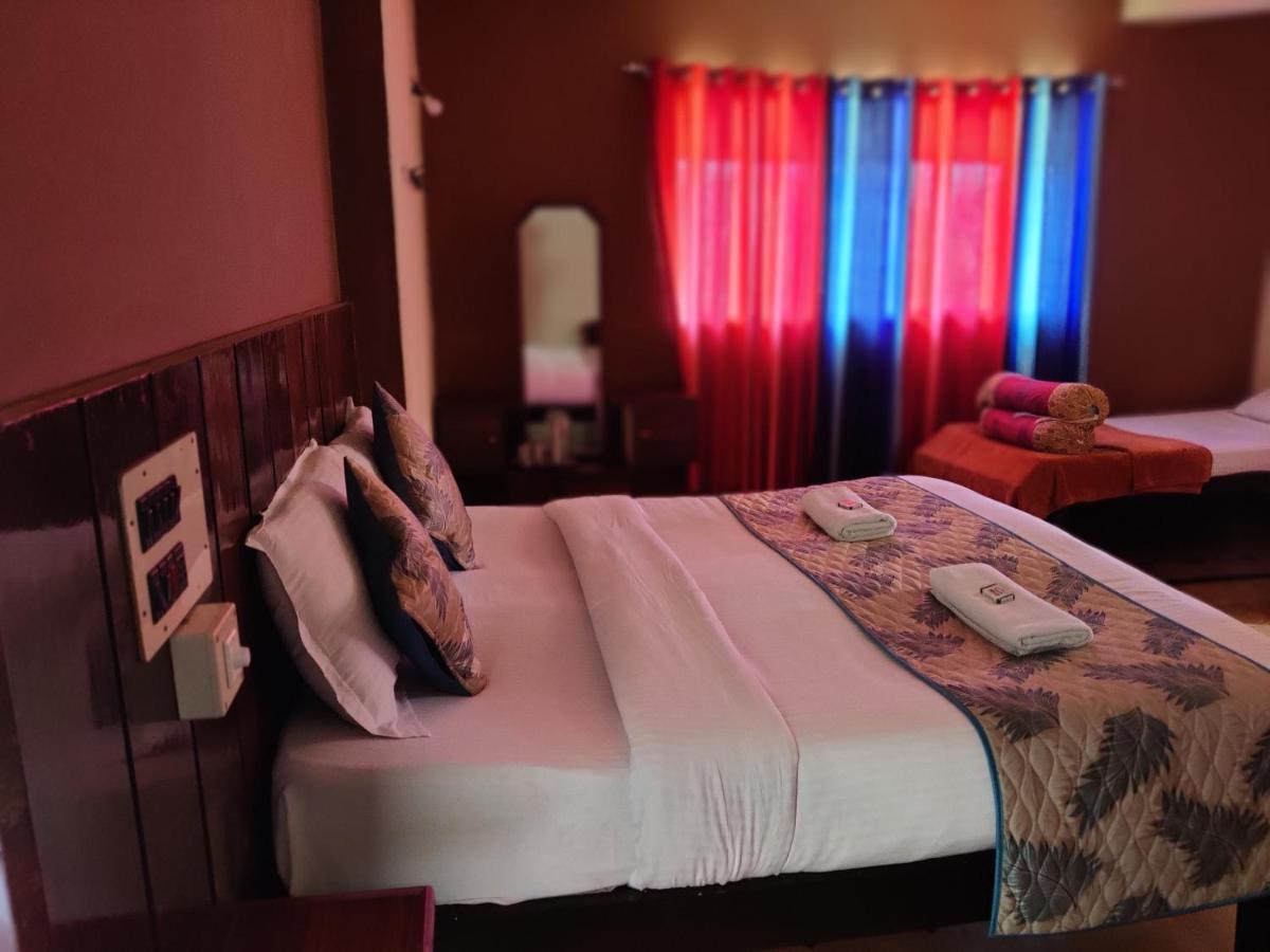 Hotel Caveri Comfort Inn Madikeri Ngoại thất bức ảnh
