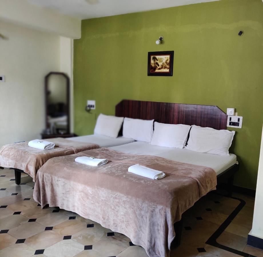 Hotel Caveri Comfort Inn Madikeri Ngoại thất bức ảnh