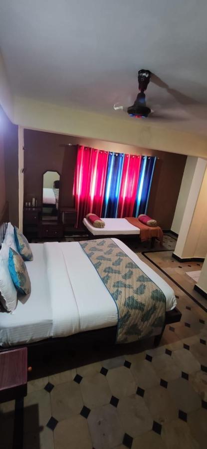 Hotel Caveri Comfort Inn Madikeri Ngoại thất bức ảnh